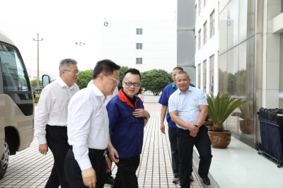 2021年5月11日时任浙江省委副书记、省长郑栅洁一行yth2206游艇会考察